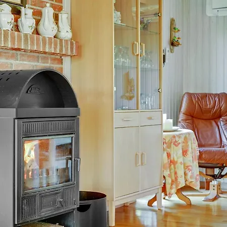 Three-bedroom Holiday In Feriehus Hals