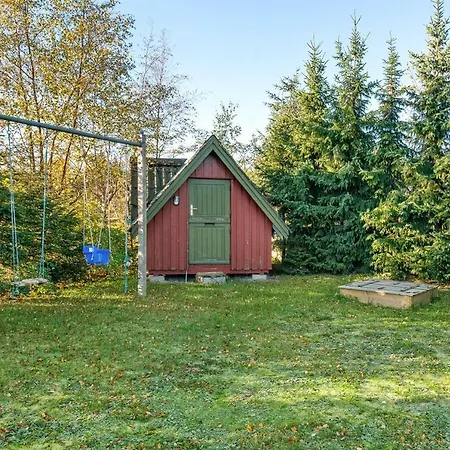 Three-bedroom Holiday In Feriehus Hals