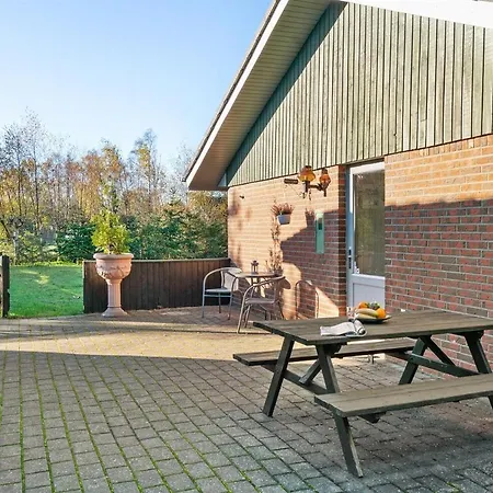 Feriehus Three-bedroom Holiday In *